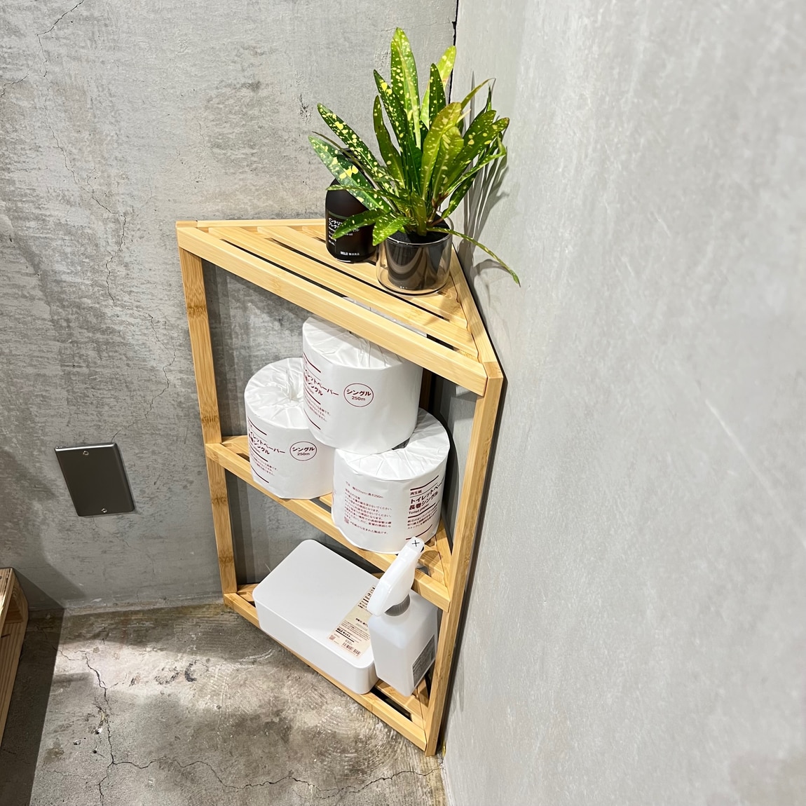 MUJI コーナーラック 木製 D16cm MUJI コーナーラック 木製 D16cm オーク材薄型ラック・コーナー用・大